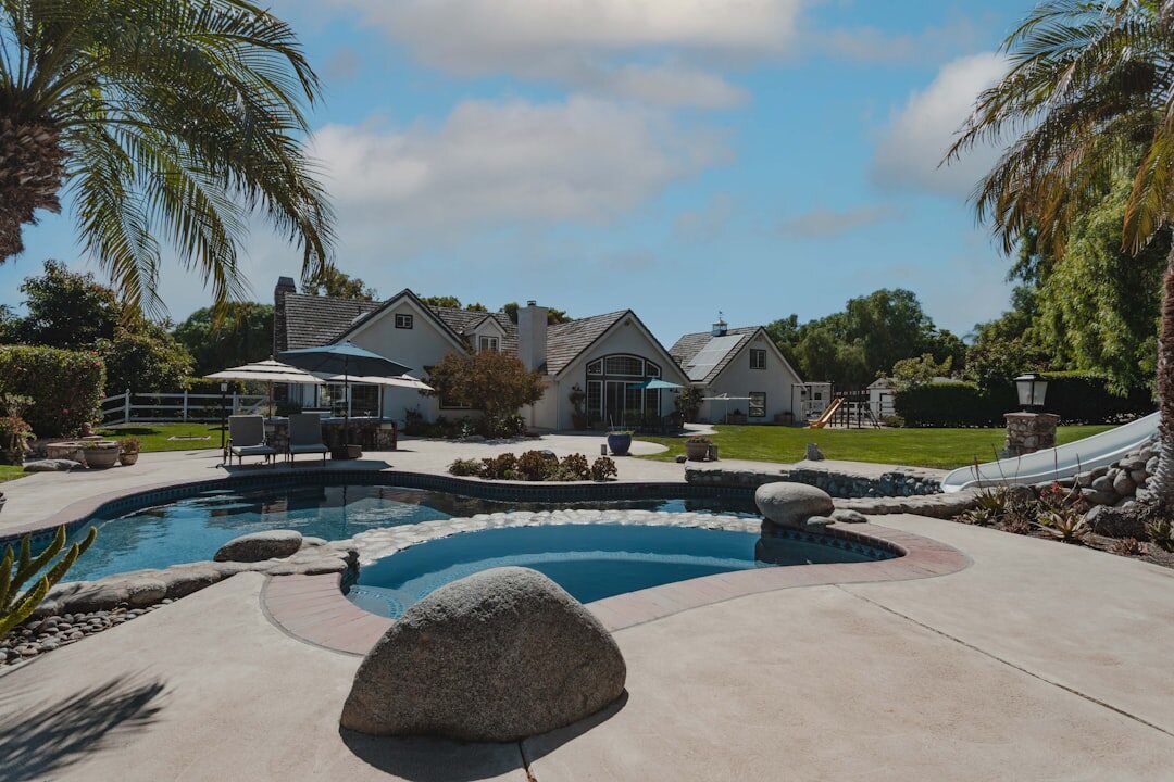 celebrity mansion garden